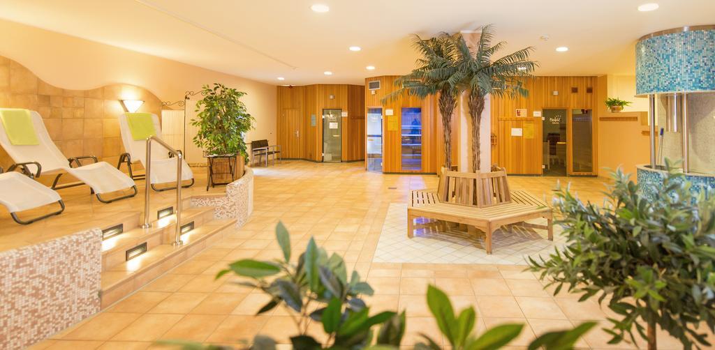 Maifeld Sport- Und Tagungshotel Βερλ Εξωτερικό φωτογραφία